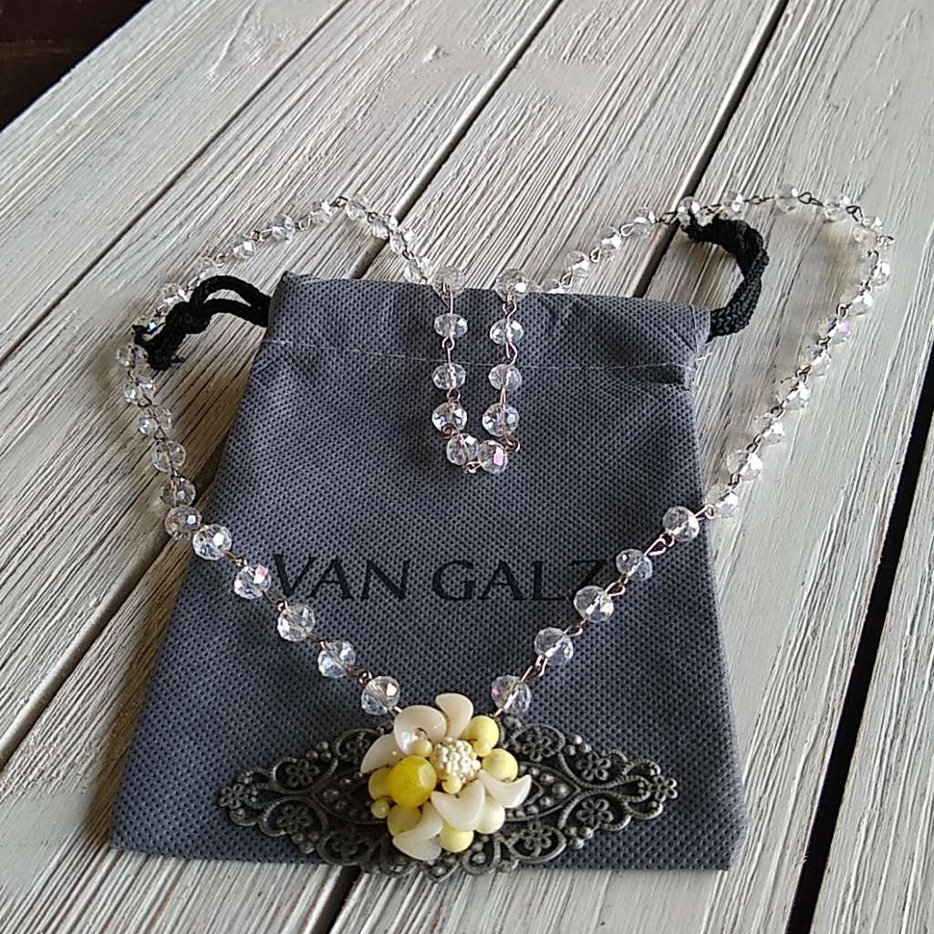 Vintage Yellow Flower Necklace 62$